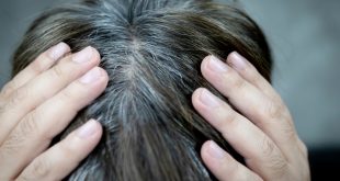 بمواد طبيعية لا تضر شعرك.. 8 وصفات منزلية فعّالة لتغطية الشيب دون صبغة