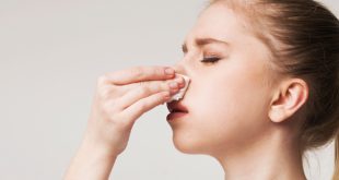 لا ترفع رأسك أبداً.. أسباب نزيف الأنف المفاجئ والطرق السليمة لعلاجه