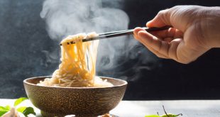 هل “الأندومي” مضرة فعلاً كما تقول أمهاتنا؟ إليك الجواب العلمي الحاسم