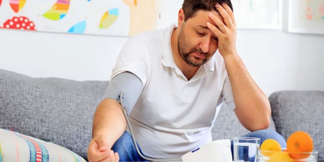 10 أعراض مقلقة لارتفاع ضغط الدم.. وأكلات مناسبة للمرضى