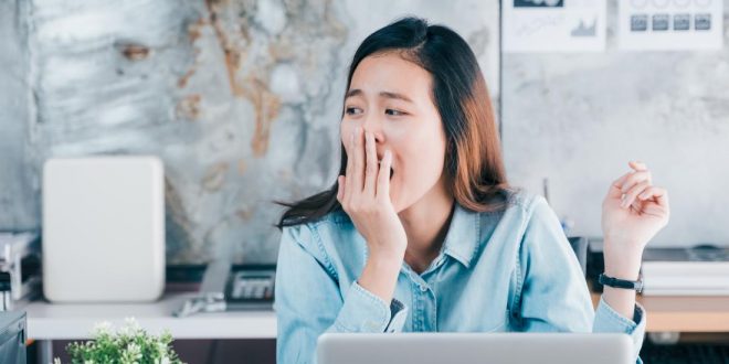 أسباب الشعور بالنعاس المستمر وطرق التعامل معه