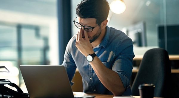العالم يتجه إلى التخلص من مكاتب العمل! دراسة العمل عن بُعد سيصبح هو السائد خلال 10 سنوات