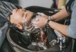صحِّحي معلوماتك: نتف الشعر الأبيض لا يضاعف عدده.. إليك 9 خرافات عن الجمال