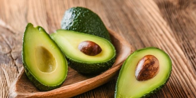 5 أطعمة صديقة للكبد.. أبرزها الأفوكادو والسمك