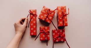 8 أفكار لهدايا عيد الأم مناسبة لمعلمة أطفالك