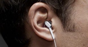أضرار صحية متعددة لاستخدام سماعات الأذن يوميًا- ما هى؟