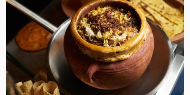 المياه فيها أكثر برودة والطعام أشهى وألذ، لكن لماذا؟ تعرف على أسرار الأواني الفخارية