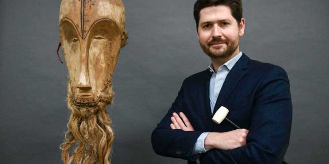 بيع قناع إفريقي منحوت القرن الـ19 بـ 5 ملايين دولار!!