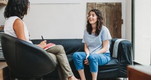 تركه دون تدخل يعرضك للاكتئاب ويعيق حياتك الطبيعية، ما هي طرق علاج الوسواس القهري؟