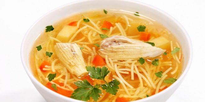 شوربة الشعيرية بالدجاج