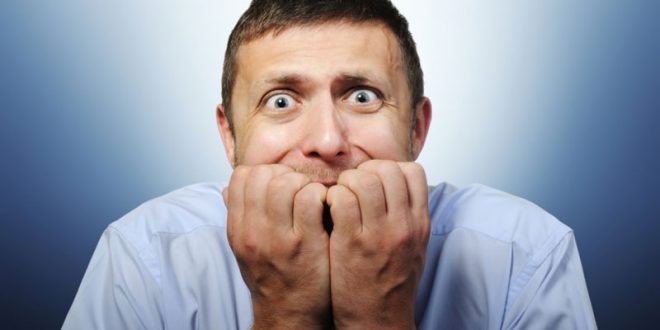 يمكن حدوثها في أي وقت وأي مكان.. أعراض نوبات الهلع، وكيف يمكن تخفيف حدّتها لحظة وقوعها؟