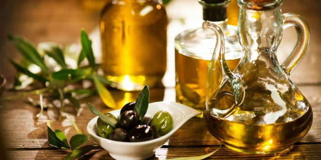 5 أسباب تجعل زيت الزيتون هو أفضل زيت لتدليك الأطفال