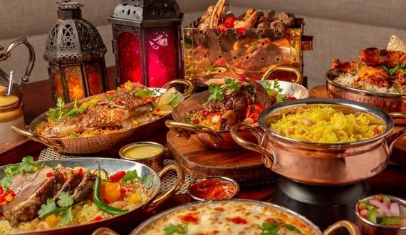 إذا كان تناول الطعام ليلاً يزيد الوزن، فهل يتسبَّب الإفطار بنفس النتائج على الميزان؟
