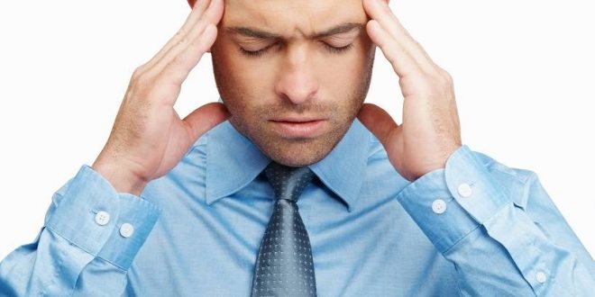 حدوثه أثناء ساعات الصيام أمرٌ شائع ومزعج.. أسباب الصداع في رمضان وطرق تجنُّبه