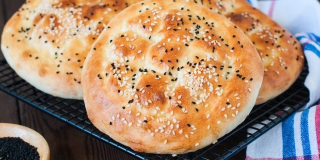 خبز رمضان بالسمسم وحبة البركة