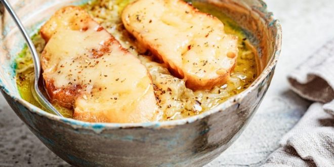 شوربة البصل بالكريمة السهلة
