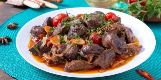 طاجن الكبدة بالطماطم السهل