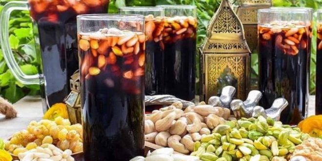 فوائده وطريقة تحضيره.. الجلاب شراب من دبس التمر أو الخروب يُطيّب بالبخور!
