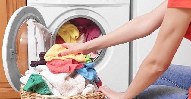 كيف يمكن غسل الملابس دون ترك بقع؟ 7 نصائح لغسيل ملابس مثالي