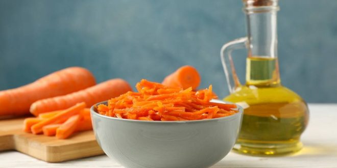 كيف يمكن لزيت الجزر ان يقوم بتطويل الشعر؟ وكيف يمكن استخدامه