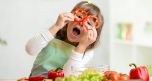 هل يمكن أن تعطي الفيتامينات المتعددة لطفلك؟