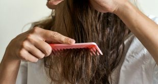 5 نصائح للعناية بالشعر المبلل.. أدوات الفرد الساخنة محظورة