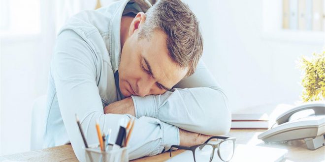 7 نصائح بسيطة تخلصك من النعاس في أماكن العمل