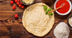 عجينة بيتزا بالأعشاب