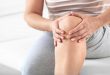 علاج آلام الركبة في المنزل- 6 تمارين تخلصك منها