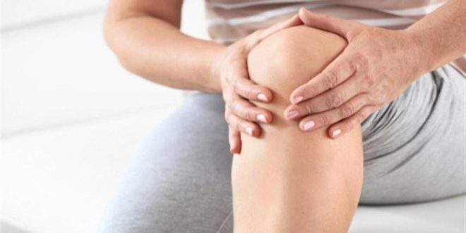 علاج آلام الركبة في المنزل- 6 تمارين تخلصك منها