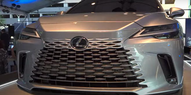 Lexus تكشف عن RX بنسختها الجديدة كليا