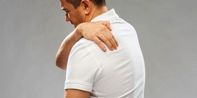 ألم الكتف والضلع معًا- هل علامة على أمراض القلب أم التهاب المفاصل الصدفي؟
