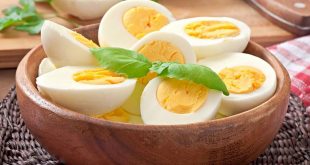 تناول البيض للحصول على كوليسترول جيد.. ما يحدث لجسمك عند تناول البيض كل يوم