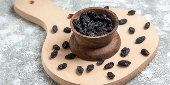 علاج الإمساك بالزبيب- هل يغني عن الملينات؟