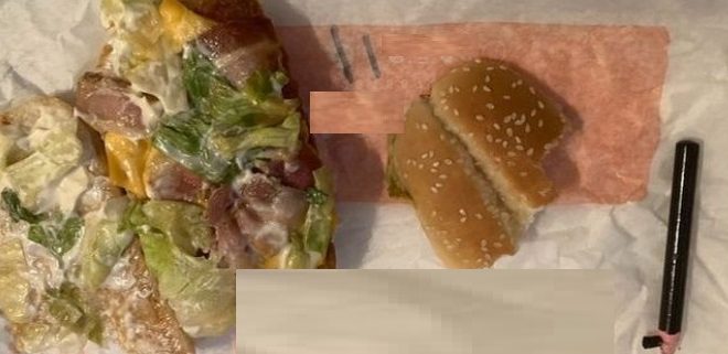 بريطانية تعثر على قلم رصاص داخل ساندوش برجر
