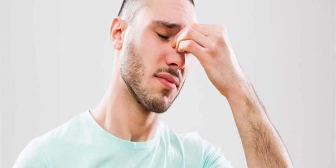 عصير البصل أو الثوم في الأنف- هذا ما يحدث عند تقطيره