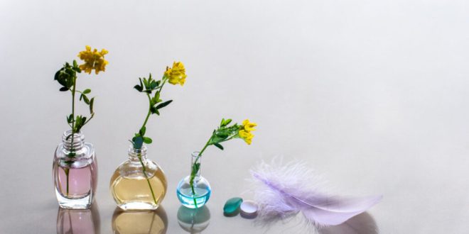 كيف تتم إعادة تدوير زجاجات العطور الفارغة للحفاظ على البيئة؟