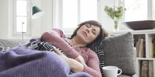 كيف تساعد الأعشاب والعلاجات الطبيعية فى تخفيف آلام المعدة؟