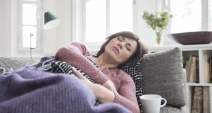 لماذا يشعر البعض بألم البطن بعد شرب القهوة؟