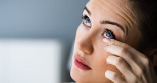 ما هي أسباب ظهور الذباب الطائر أمام العين؟