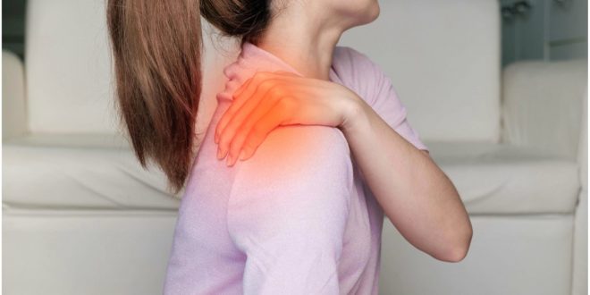 متى يكون ألم الكتف من أعراض سرطان الرئة؟