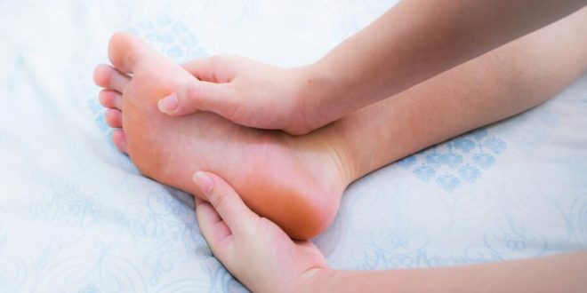 احذر.. ألم الساقين قد يكون أحد أعراض ارتفاع الكولسترول