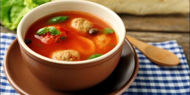 شوربة كرات اللحم مع الخضار