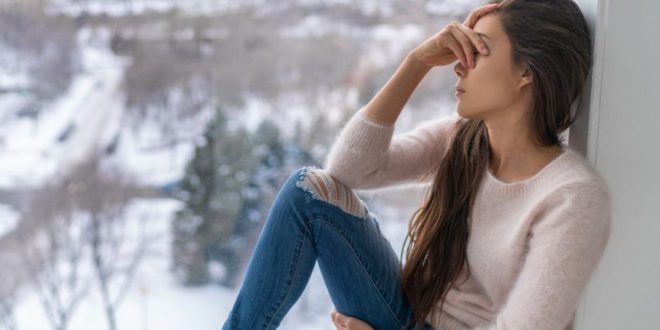 4 خطوات للتخلص من اكتئاب الشتاء.. منها النهوض باكرا