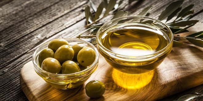 أضرار إعادة تسخين زيت الطعام على صحتك.. إضعاف المناعة أبرزها
