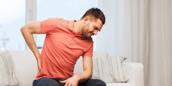 ألم أسفل الظهر عند الجلوس- هل يشير لحالة خطيرة؟