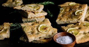 خبز الزيتون بالأعشاب