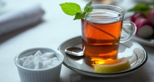 كيف يساعد الشاى الأخضر والأسود فى التخلص من الدهون الحشوية؟