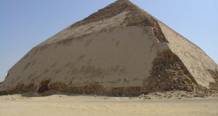 ما هو سر تسمية الهرم المائل بهذا الاسم؟ وقصة بنائه؟