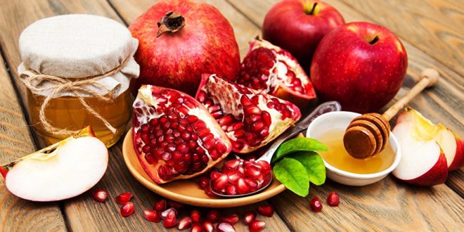 تخلصى من الجلد الميت حول الأظافر بـ 3 مقشرات كلها مكونات طبيعية